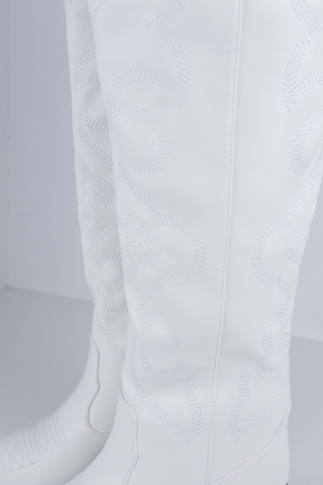 Сапоги "казаки" белые, еврозима, вышивка