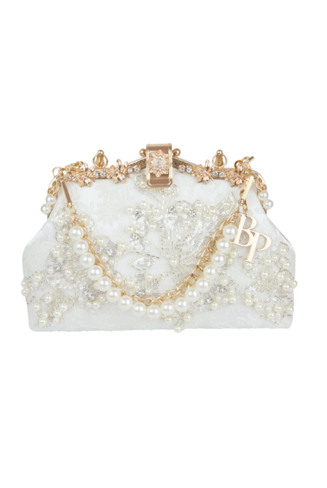 Клатч-сумка-ридикюль белая, расшитая бисером, жемчугом, декорирована стразами, золото