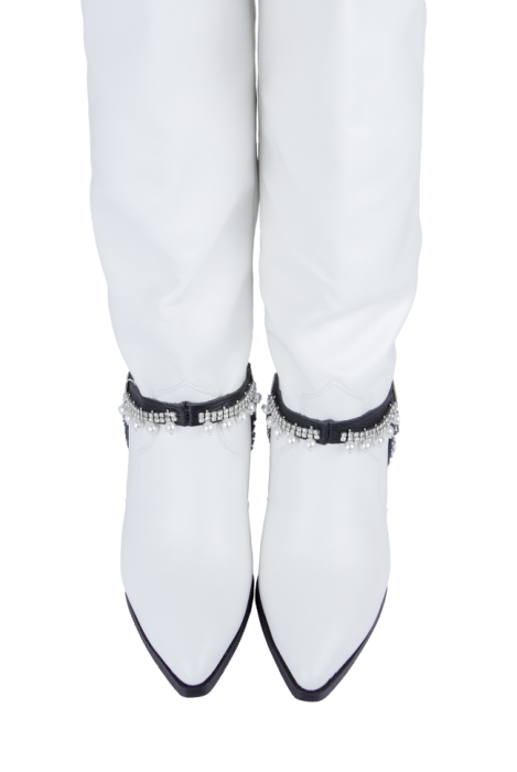 Сапоги "казаки" белые, эко-кожа, еврозима,  с обвесом (портупея) и лого