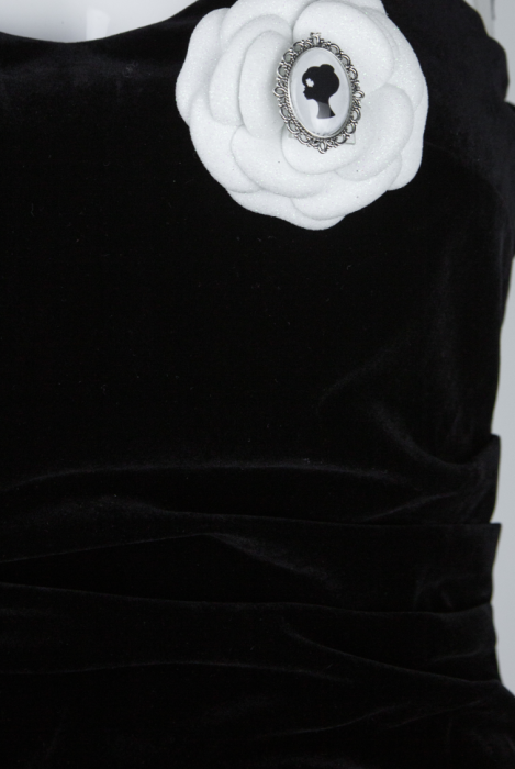 Платье "Арин", мини, черное, бархат, с драпировкой, кружево