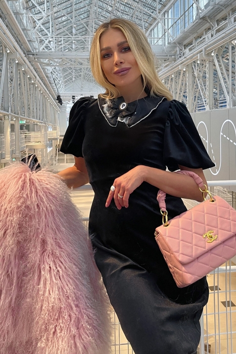 Платье "Дарсия" черное, бархат, воротник со стразами, макси