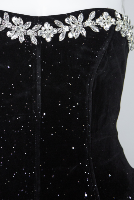 Платье-пачка "Альбан", мини, бархатное, чёрное, с крупными стразами